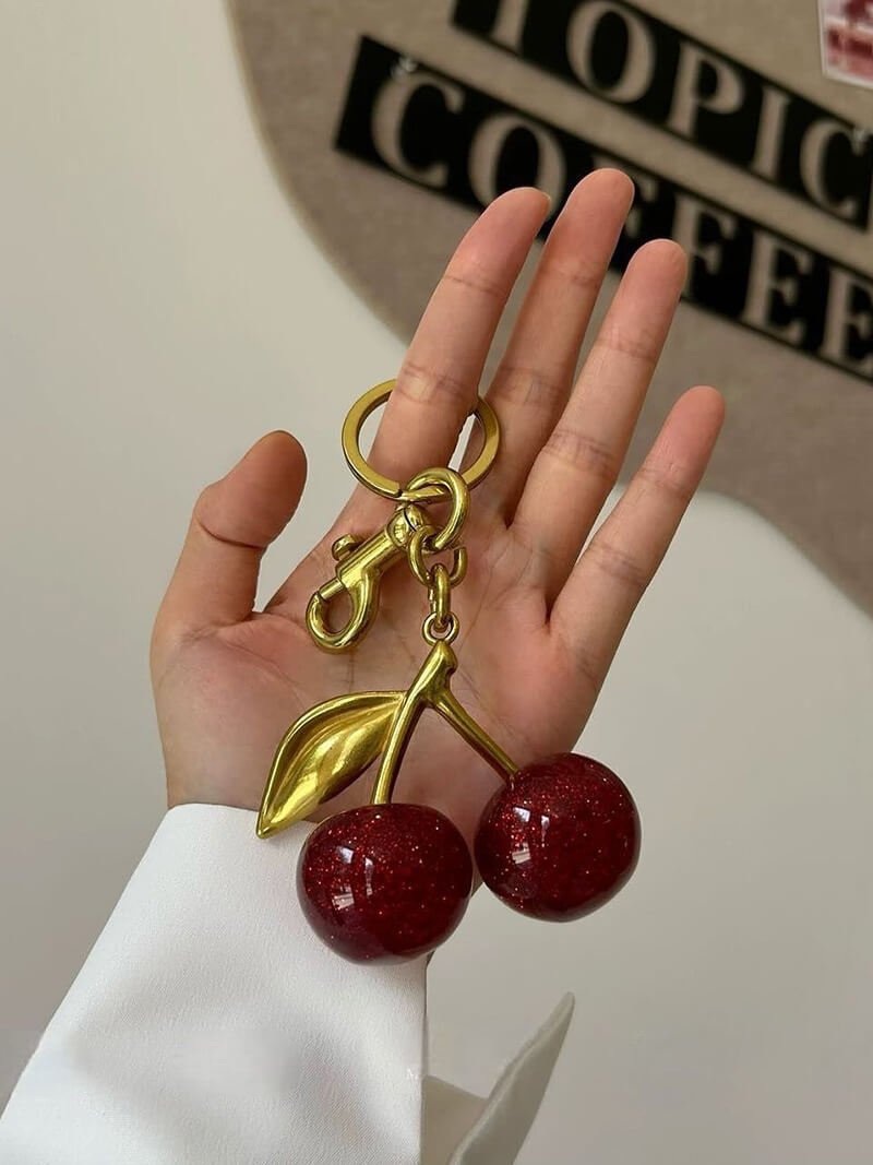 Seame - Cherry Bag Chain Red Regular